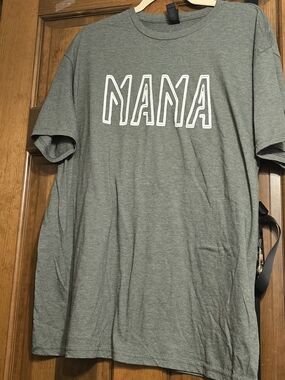MAMA Graphic Tee in Heather Olive Green